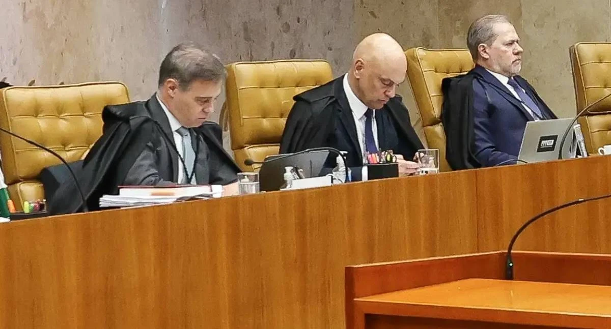 Ministro André Mendonça acusa Alexandre de Moraes de ilegalidade em relatórios da Polícia Federal
